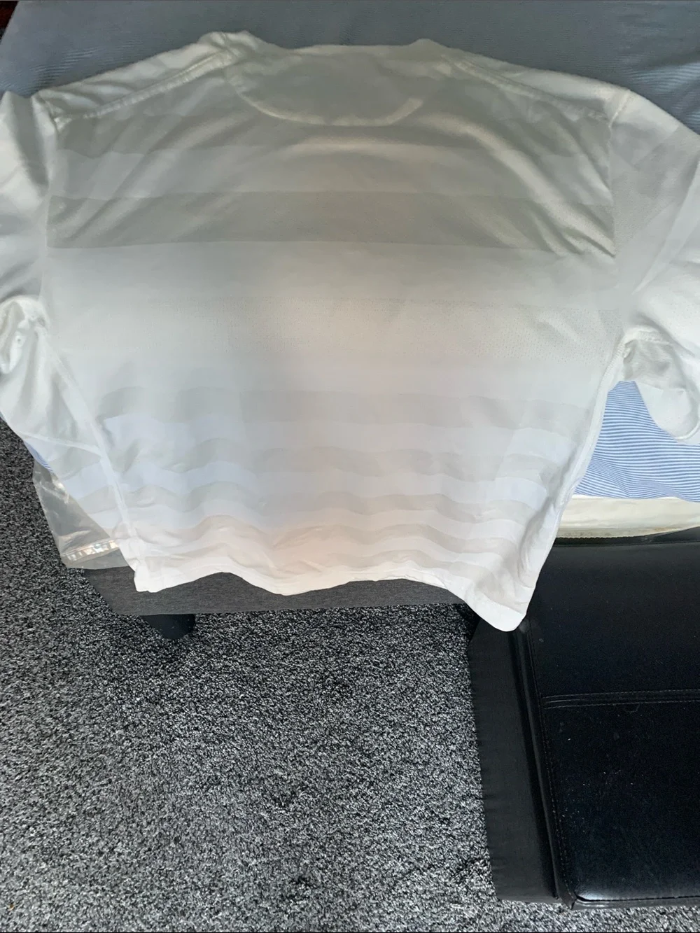 Nike t shirt dri fit (men’s size small)